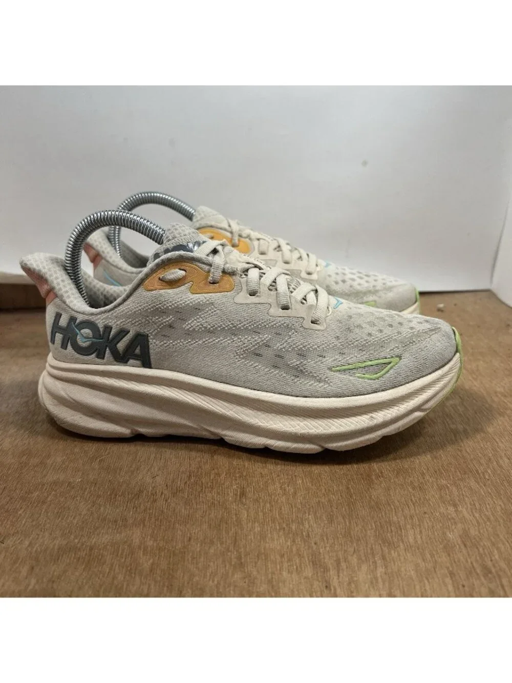 Hoka One One Clifton 9 Women Size 6.5 Running Shoes Sneakers